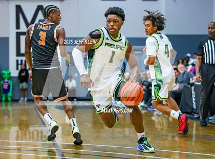 Thumbnail 2 in Iowa United vs Prolific Prep (Made Hoops - Miami Tip-Off) photogallery.