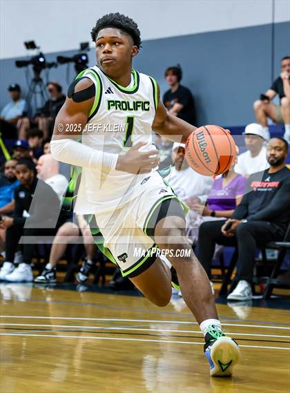 Thumbnail 3 in Iowa United vs Prolific Prep (Made Hoops - Miami Tip-Off) photogallery.