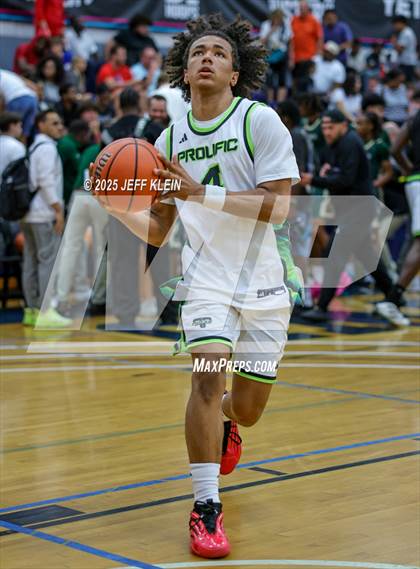 Thumbnail 2 in Iowa United vs Prolific Prep (Made Hoops - Miami Tip-Off) photogallery.