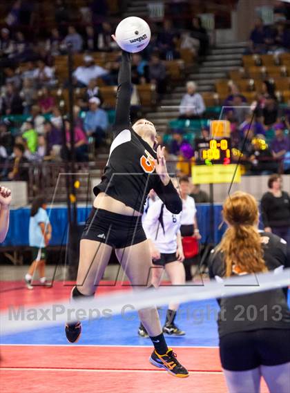Thumbnail 2 in Bayfield vs. Lamar (CHSAA 3A Pool 1) photogallery.