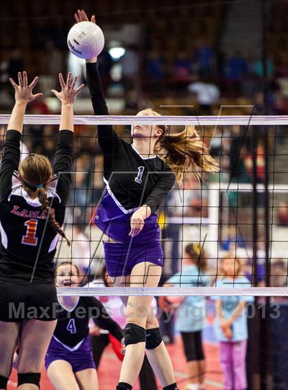 Thumbnail 3 in Bayfield vs. Lamar (CHSAA 3A Pool 1) photogallery.