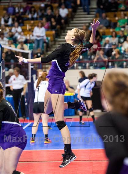 Thumbnail 2 in Bayfield vs. Lamar (CHSAA 3A Pool 1) photogallery.