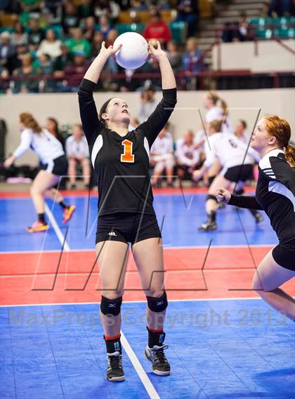 Thumbnail 2 in Bayfield vs. Lamar (CHSAA 3A Pool 1) photogallery.