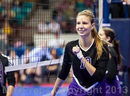 Thumbnail 2 in Bayfield vs. Lamar (CHSAA 3A Pool 1) photogallery.