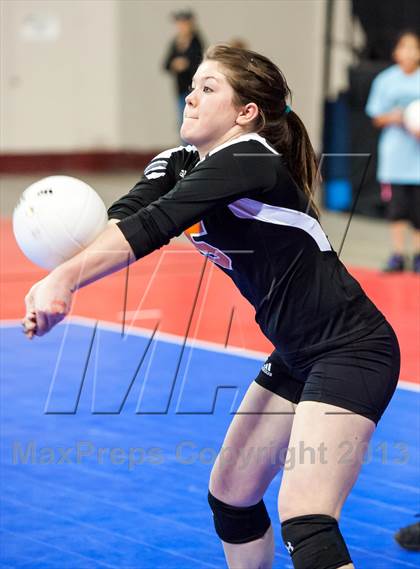 Thumbnail 3 in Bayfield vs. Lamar (CHSAA 3A Pool 1) photogallery.