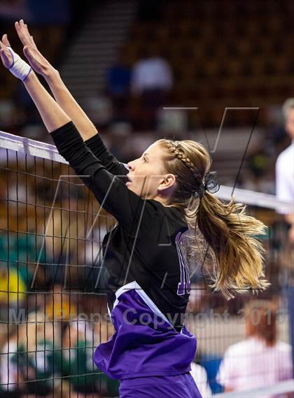 Thumbnail 1 in Bayfield vs. Lamar (CHSAA 3A Pool 1) photogallery.