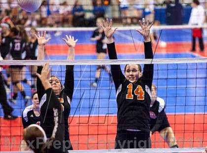 Thumbnail 3 in Bayfield vs. Lamar (CHSAA 3A Pool 1) photogallery.