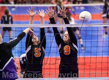 Thumbnail 3 in Bayfield vs. Lamar (CHSAA 3A Pool 1) photogallery.