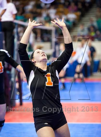 Thumbnail 3 in Bayfield vs. Lamar (CHSAA 3A Pool 1) photogallery.