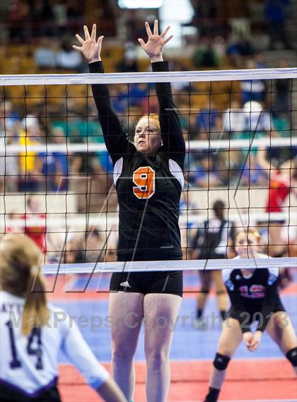 Thumbnail 2 in Bayfield vs. Lamar (CHSAA 3A Pool 1) photogallery.