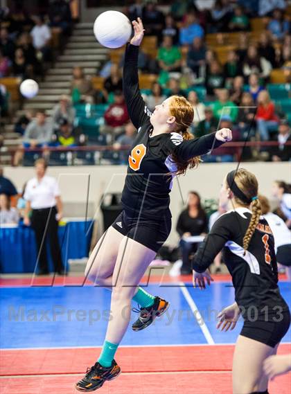 Thumbnail 3 in Bayfield vs. Lamar (CHSAA 3A Pool 1) photogallery.