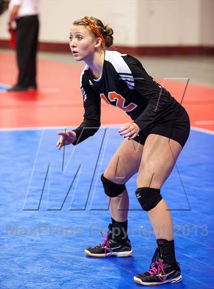 Thumbnail 2 in Bayfield vs. Lamar (CHSAA 3A Pool 1) photogallery.