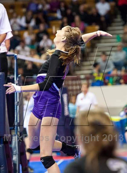 Thumbnail 2 in Bayfield vs. Lamar (CHSAA 3A Pool 1) photogallery.