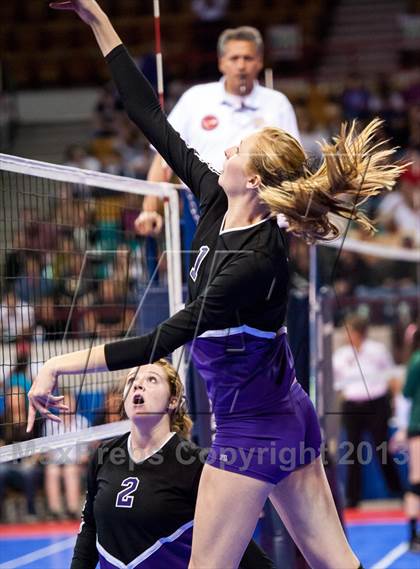 Thumbnail 3 in Bayfield vs. Lamar (CHSAA 3A Pool 1) photogallery.