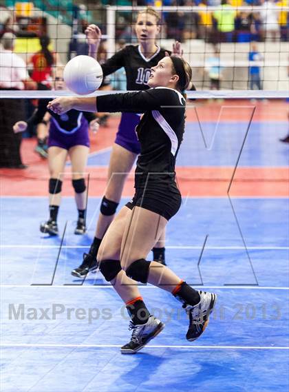 Thumbnail 3 in Bayfield vs. Lamar (CHSAA 3A Pool 1) photogallery.