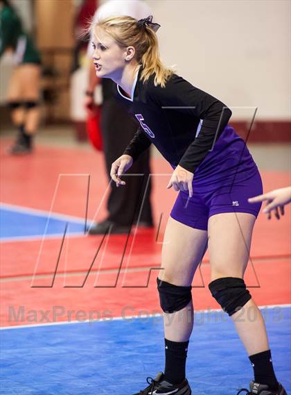 Thumbnail 3 in Bayfield vs. Lamar (CHSAA 3A Pool 1) photogallery.