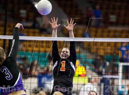 Thumbnail 1 in Bayfield vs. Lamar (CHSAA 3A Pool 1) photogallery.