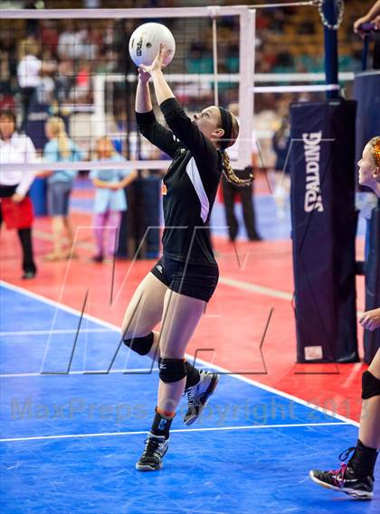 Thumbnail 3 in Bayfield vs. Lamar (CHSAA 3A Pool 1) photogallery.
