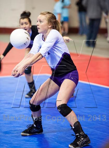 Thumbnail 1 in Bayfield vs. Lamar (CHSAA 3A Pool 1) photogallery.