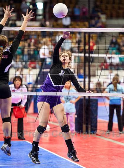 Thumbnail 1 in Bayfield vs. Lamar (CHSAA 3A Pool 1) photogallery.