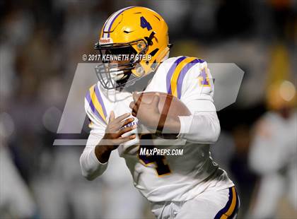 Thumbnail 2 in Denham Springs @ Hahnville (LHSAA 5A 1st Round Playoff) photogallery.