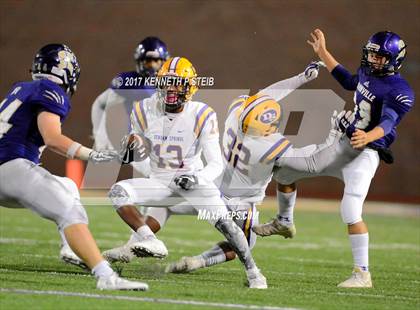 Thumbnail 2 in Denham Springs @ Hahnville (LHSAA 5A 1st Round Playoff) photogallery.