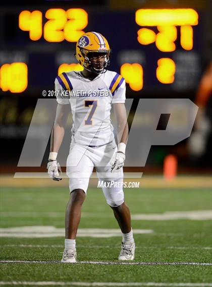 Thumbnail 1 in Denham Springs @ Hahnville (LHSAA 5A 1st Round Playoff) photogallery.