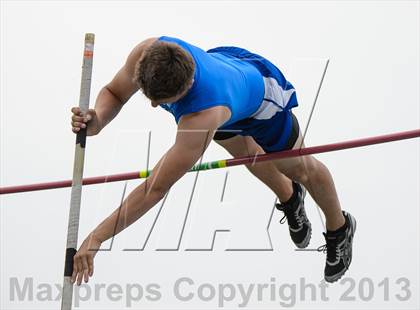 Thumbnail 1 in UHSAA 5A Track and Field Championships photogallery.