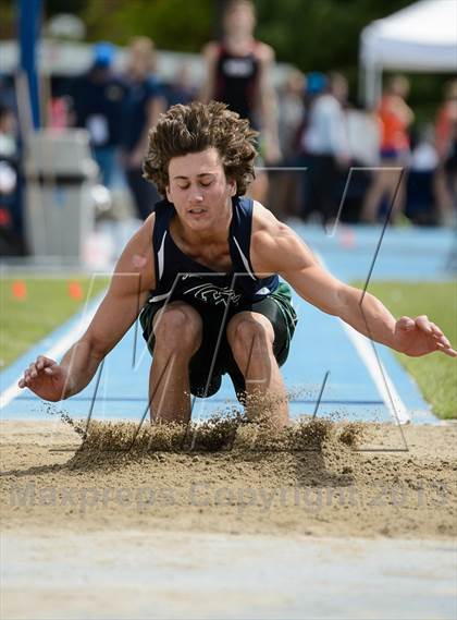 Thumbnail 2 in UHSAA 5A Track and Field Championships photogallery.