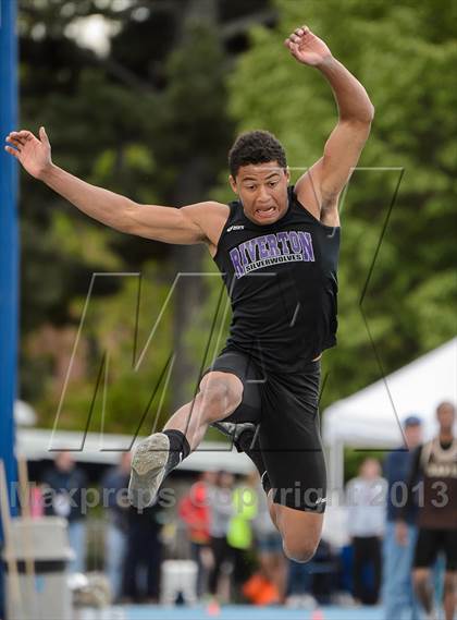 Thumbnail 2 in UHSAA 5A Track and Field Championships photogallery.