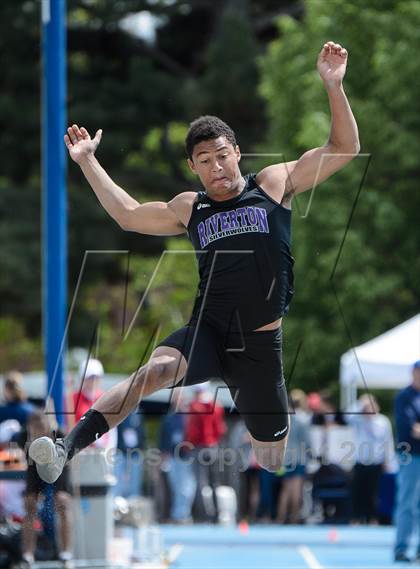 Thumbnail 3 in UHSAA 5A Track and Field Championships photogallery.