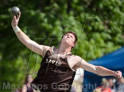 Thumbnail 3 in UHSAA 5A Track and Field Championships photogallery.