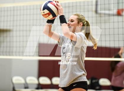 Thumbnail 3 in Guyer [John H.] @ Wylie photogallery.