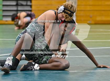 Thumbnail 2 in Yorktown Invitational  photogallery.