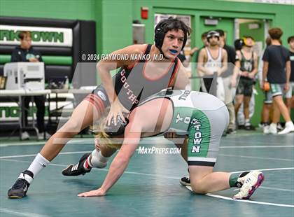 Thumbnail 3 in Yorktown Invitational  photogallery.
