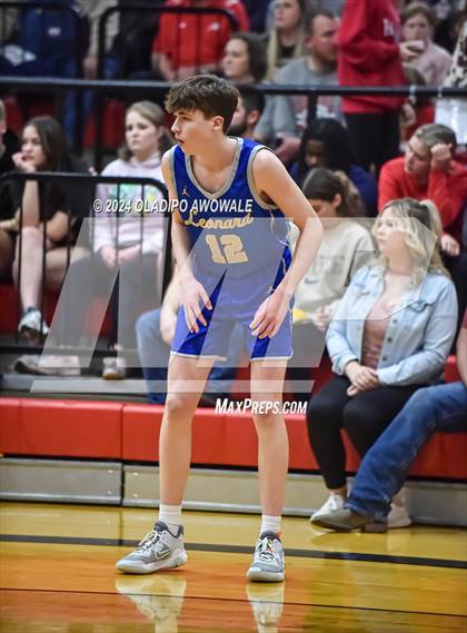 Thumbnail 1 in Lone Oak vs. Leonard (UIL Basketball 3A Region II Bi-District) photogallery.
