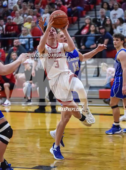 Thumbnail 2 in Lone Oak vs. Leonard (UIL Basketball 3A Region II Bi-District) photogallery.