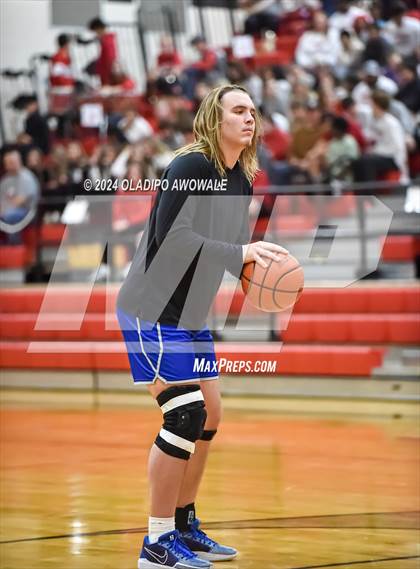 Thumbnail 3 in Lone Oak vs. Leonard (UIL Basketball 3A Region II Bi-District) photogallery.