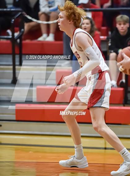 Thumbnail 1 in Lone Oak vs. Leonard (UIL Basketball 3A Region II Bi-District) photogallery.