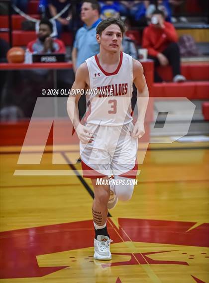 Thumbnail 2 in Lone Oak vs. Leonard (UIL Basketball 3A Region II Bi-District) photogallery.