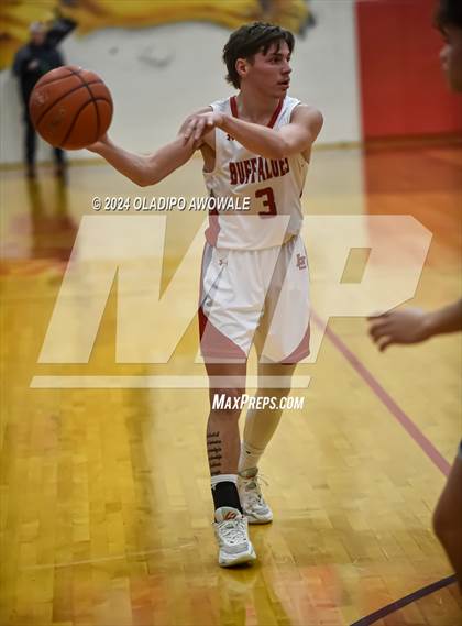 Thumbnail 1 in Lone Oak vs. Leonard (UIL Basketball 3A Region II Bi-District) photogallery.