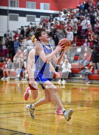 Thumbnail 1 in Lone Oak vs. Leonard (UIL Basketball 3A Region II Bi-District) photogallery.