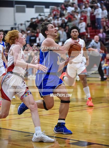 Thumbnail 3 in Lone Oak vs. Leonard (UIL Basketball 3A Region II Bi-District) photogallery.