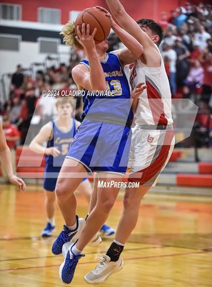 Thumbnail 1 in Lone Oak vs. Leonard (UIL Basketball 3A Region II Bi-District) photogallery.