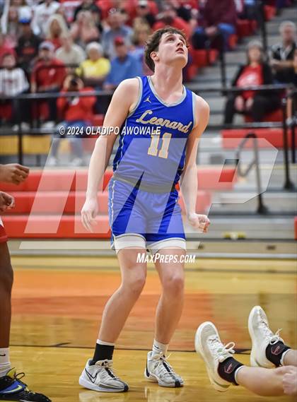 Thumbnail 2 in Lone Oak vs. Leonard (UIL Basketball 3A Region II Bi-District) photogallery.