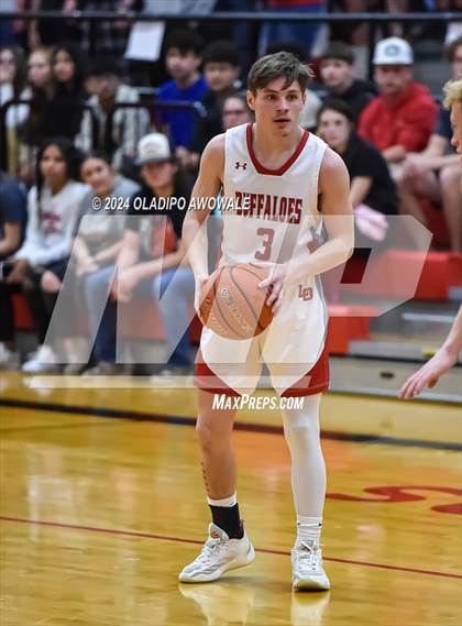 Thumbnail 1 in Lone Oak vs. Leonard (UIL Basketball 3A Region II Bi-District) photogallery.