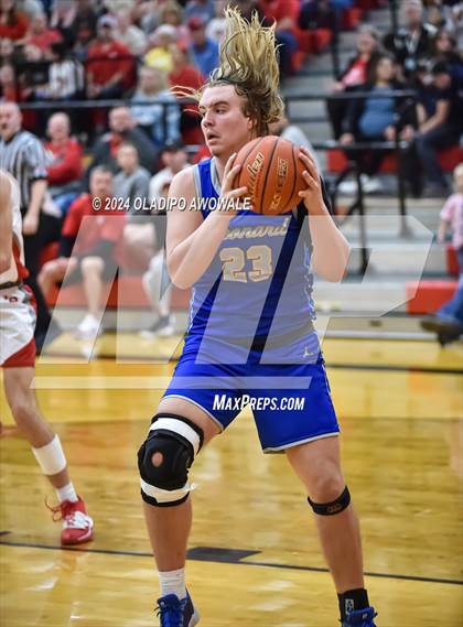 Thumbnail 3 in Lone Oak vs. Leonard (UIL Basketball 3A Region II Bi-District) photogallery.