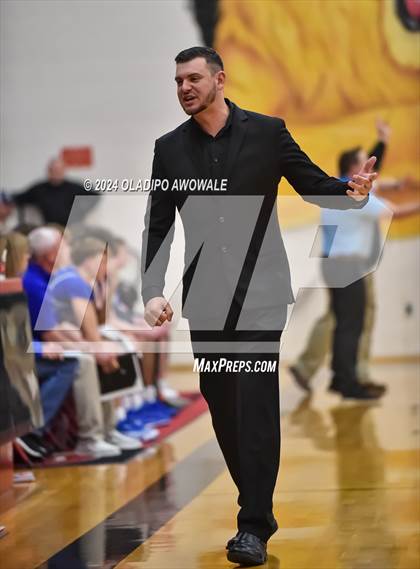 Thumbnail 2 in Lone Oak vs. Leonard (UIL Basketball 3A Region II Bi-District) photogallery.