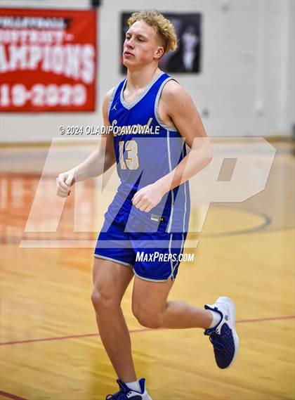 Thumbnail 2 in Lone Oak vs. Leonard (UIL Basketball 3A Region II Bi-District) photogallery.