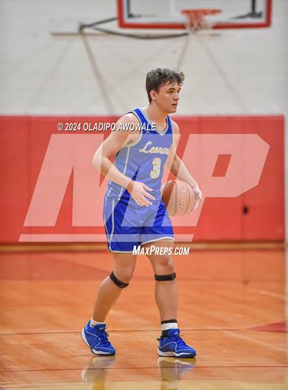 Thumbnail 2 in Lone Oak vs. Leonard (UIL Basketball 3A Region II Bi-District) photogallery.
